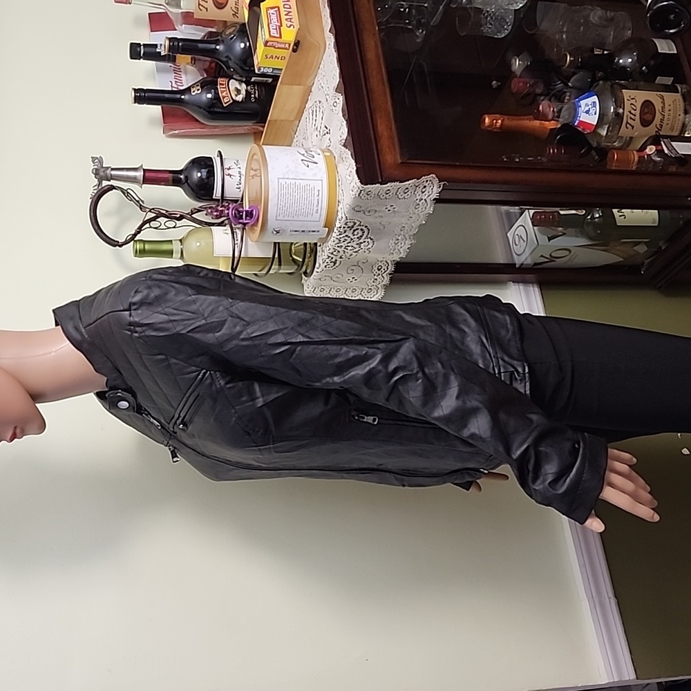 Jacket - Picture 3 of 7